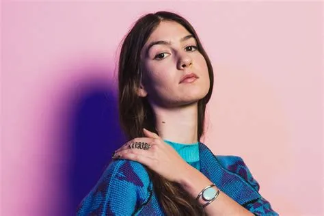  Il Concerto Notte Russa di Weyes Blood: Una Sinfonia di Melodie Etere e Intrighi Celesti