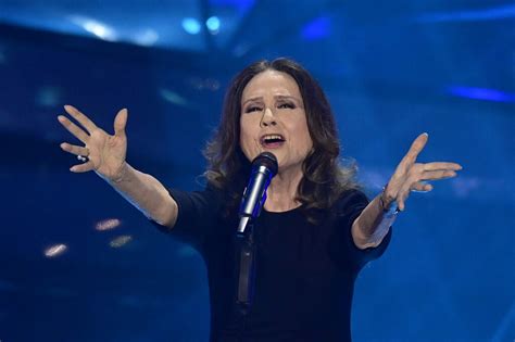 Il Festival di Sanremo: Gigliola Cinquetti e la Rivoluzione Verde sui palcoscenici italiani